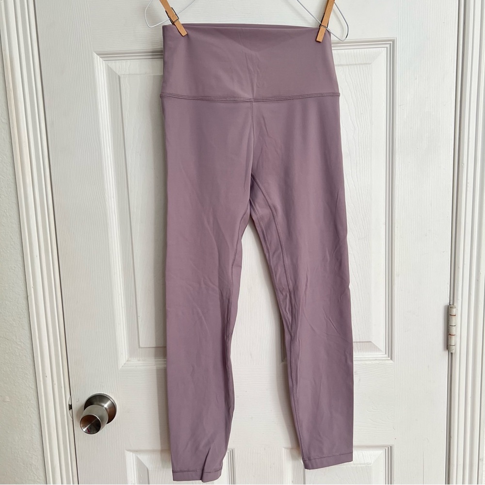 Hawthorn Athletic | Women's High Waisted Yoga Leggings